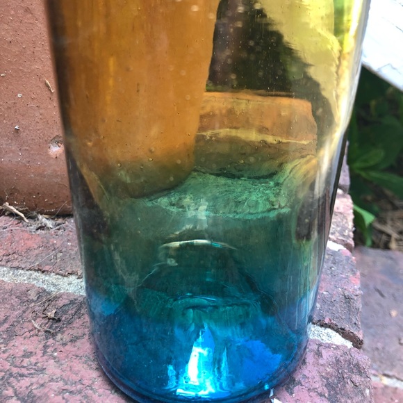 Mexican blown glass small vase - Picture 5 of 8